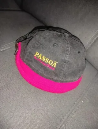 Gorra PASSOA Negra y Rosa