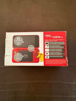 Nintendo 2DS XL Edición Poké Ball