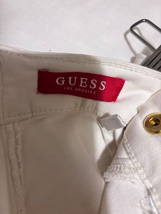 Pantalón Guess color crema nuevo