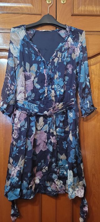 Vestido seda Massimo Dutti floral manga francesa