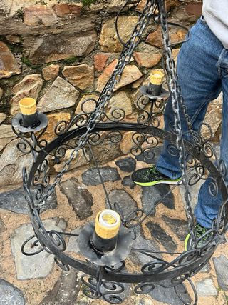 Lámpara de forja estilo rústico