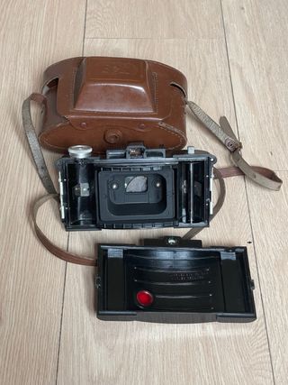 Cámara analógica Sport-Fex con funda de piel