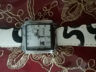 Reloj Tous Cuadrado Blanco y Negro