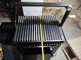 Parrilla Barbacoa de carbón a estrenar.