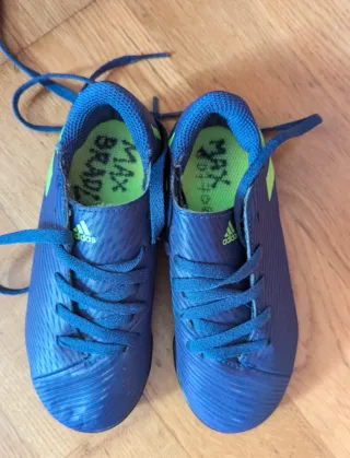 Botas de fútbol Adidas Talla 28 NUEVAS