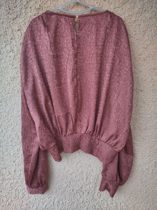 Elegante blusa rosa mangas abombadas