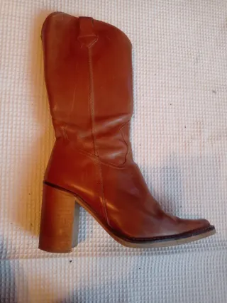 Botas camperas de cuero marrones