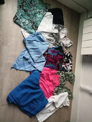 Conjunto di abbigliamento taglia 42-44