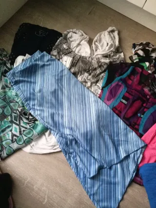 Conjunto di abbigliamento taglia 42-44