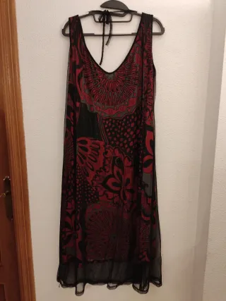 Vestido Bituzik Negro/Rojo talla grande: M