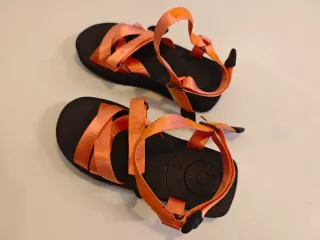 Sandalias Bimba y Lola Mujer Naranja y Negro