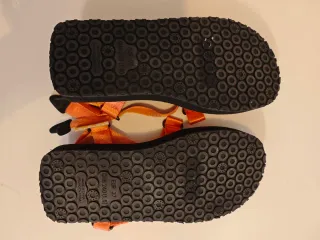 Sandalias Bimba y Lola Mujer Naranja y Negro