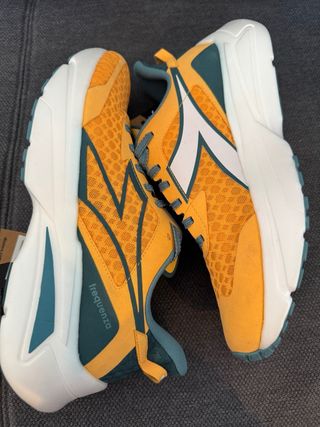 Zapatillas deportivas Frequenza amarillas y verdes