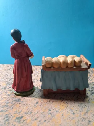 Figura Belén Vendedora Pan con mesa