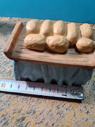 Figura Belén Vendedora Pan con mesa