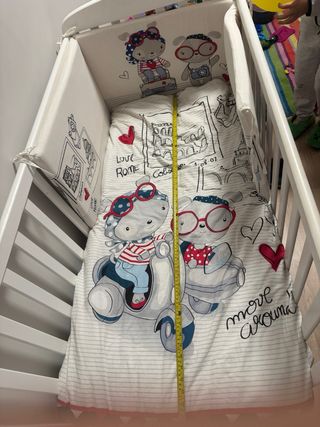 Cuna completa con ropa de cama colchón