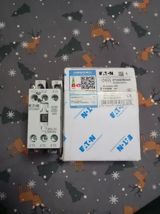 Contactor Eaton XTCG007B00AR 380V AC
