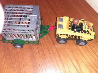 Playmobil Jurassic park coche jaula y dinosaurio