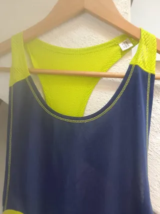 Top Adidas Talla S Azul y Verde