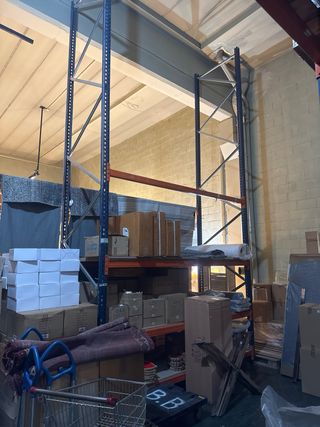 Estanterías industriales carga MECALUX