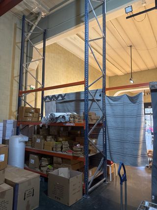 Estanterías industriales carga MECALUX