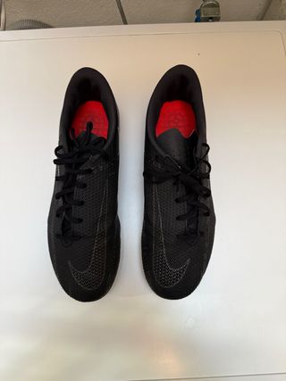 Botas de fútbol Nike Negras