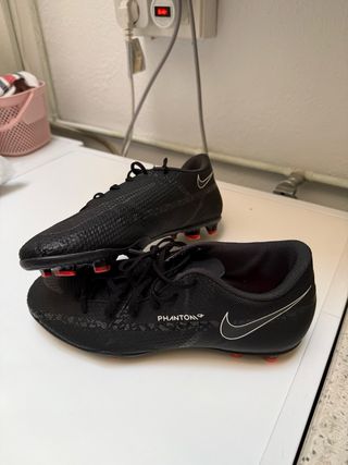 Botas de fútbol Nike Negras