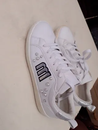 Zapatillas MTNG Mujer Talla 38 Blancas Plata