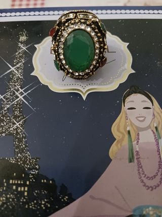 Anillo vintage tipo Art deco piedra verd