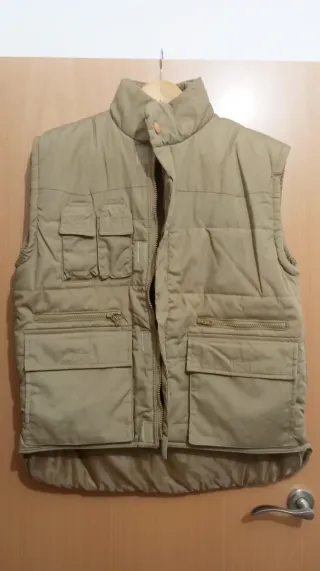 Chaleco forrado color caqui