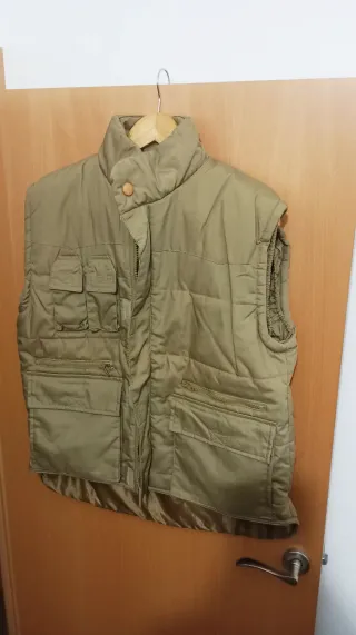 Chaleco forrado color caqui