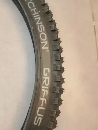 Cubierta Hutchinson Griffus 29x2.50