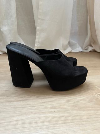 Zapatos negros Stradivarius plataforma tacón