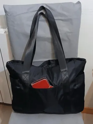 Bolso de mano impermeable negro