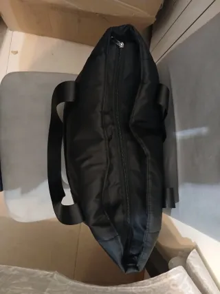 Bolso de mano impermeable negro