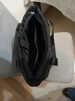 Bolso de mano impermeable negro