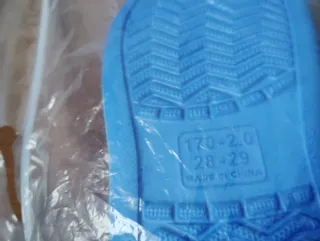 Chanclas niño azules con adornos