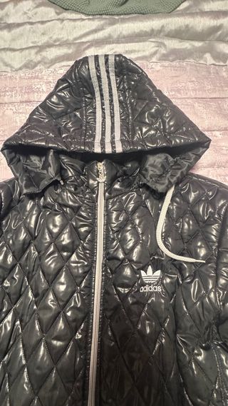 Chaqueta Adidas Negra con Capucha