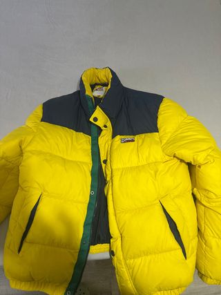 Plumífero Tommy Jeans Amarillo y Negro
