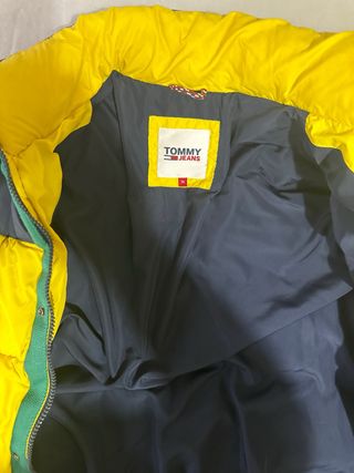 Plumífero Tommy Jeans Amarillo y Negro