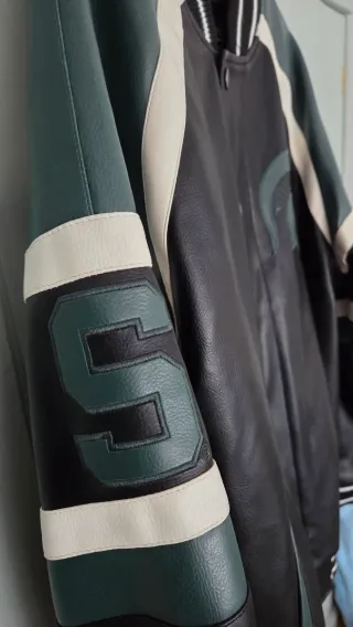 Chaqueta Varsity Michigan State Spartans