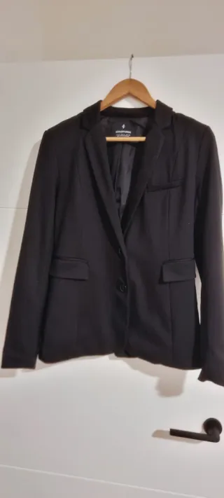 Americana Stradivarius Slim Fit Negra