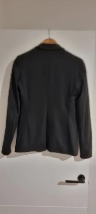 Americana Stradivarius Slim Fit Negra