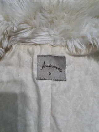 Chaleco de pelo beige