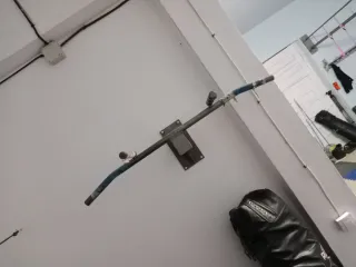 Barra de dominadas para pared