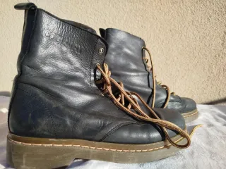 Scarponcini in pelle lavorata (morbida)