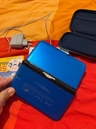 Nintendo 3DS XL Blu + Super Mario 3D Land