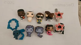 Figuras Stranger Things Kinder Joy
