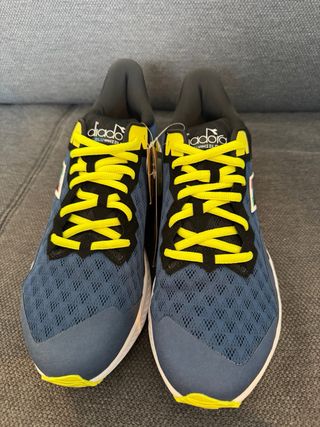 Zapatillas Diadora Mythos Volo 3 Azul/Amarillo