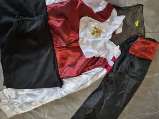 Vestiti di varie marche. Varie taglie. Solo 1 uso